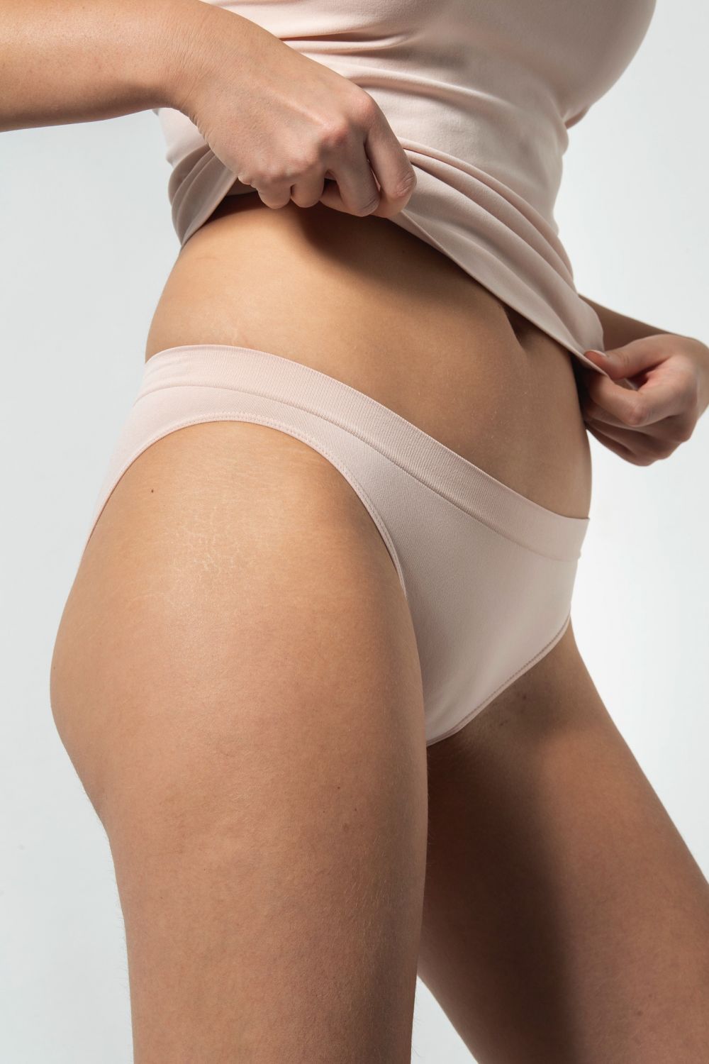 Slip Vita bassa Microfibra SEAMLESS con tassello RISALTI Colore CIPRIA