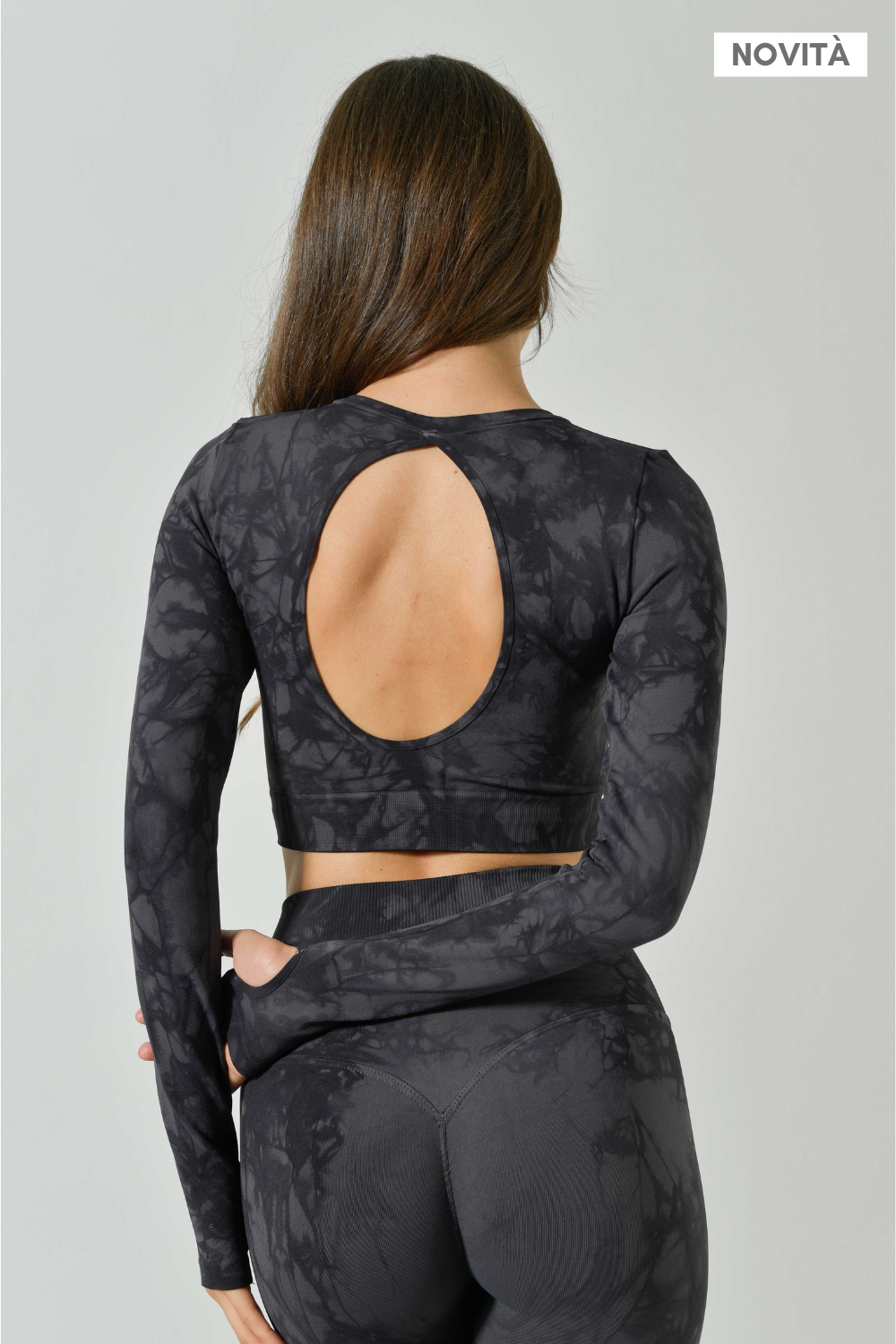 Langarm-Crop-Top mit offenem Rücken, Sculpt Aura Collection