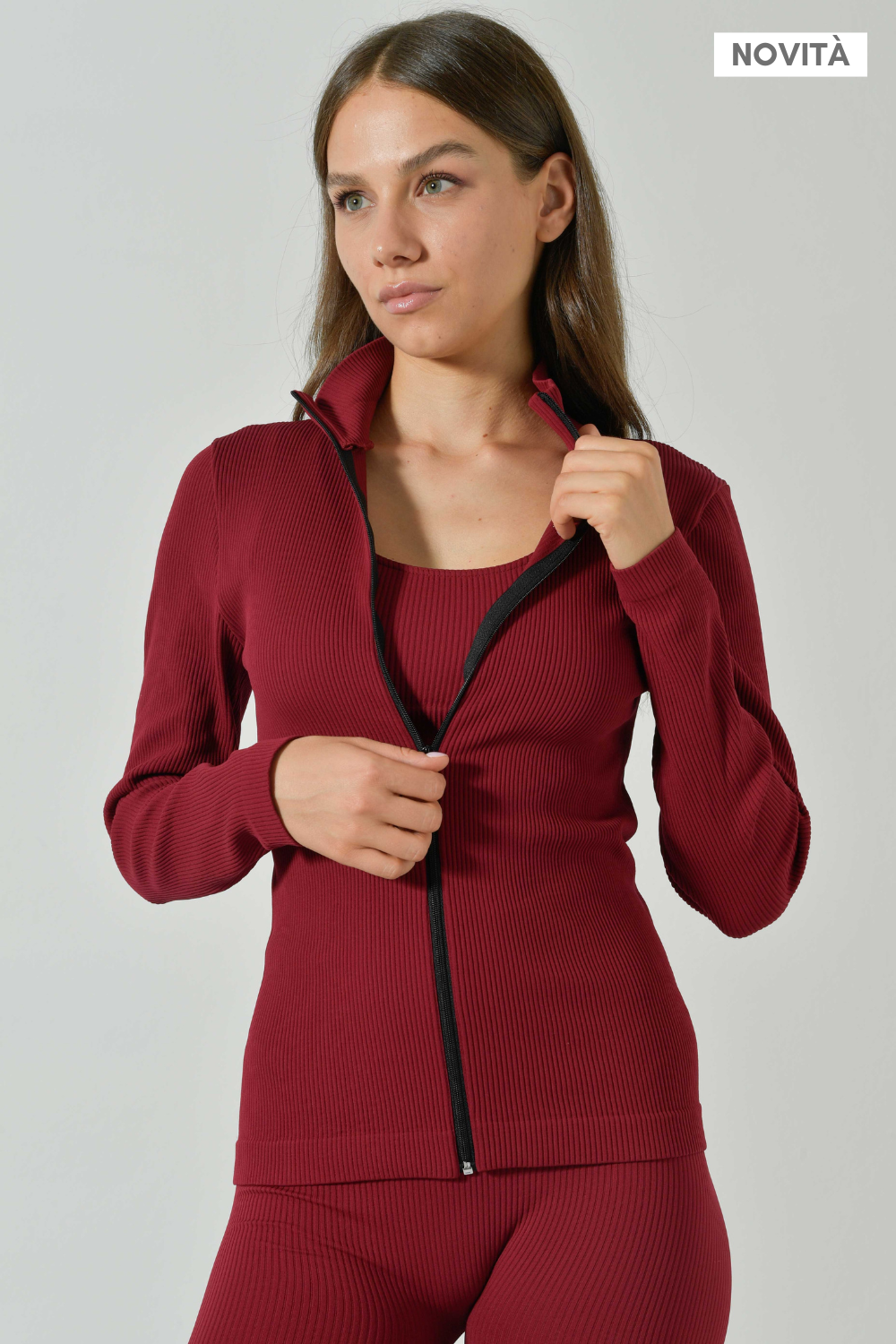 Felpa Sportiva con Zip a Costine in Microfibra Seamless, Linea Sara