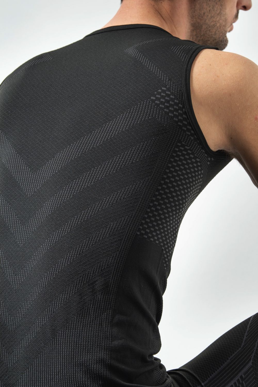 Men's Sleeveless Sports vest: Breathable, Energy Thermoregulating.