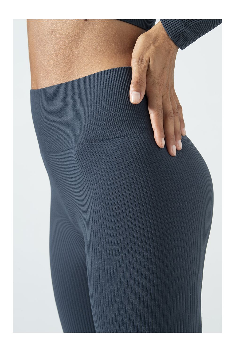 High-Waisted Seamless Microfiber Ribbed Sports Leggings, Sara Collection
