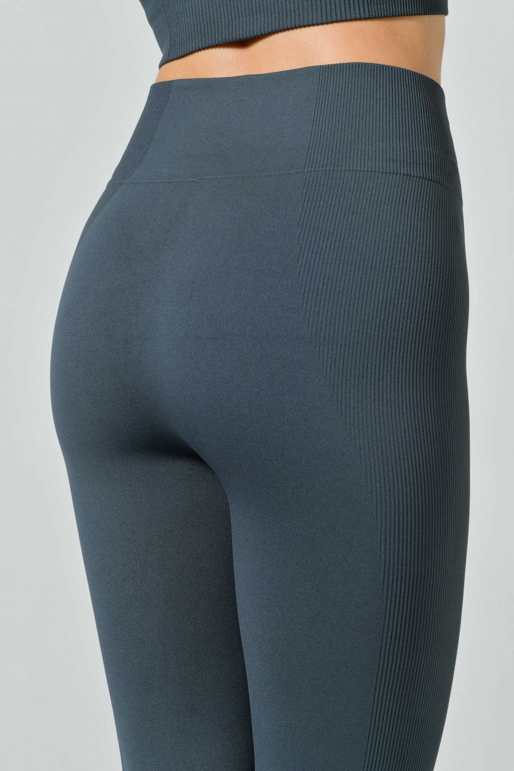 Leggings Sportivi Vita Alta con dettagli a Costine in Microfibra Seamless, Linea Ilena